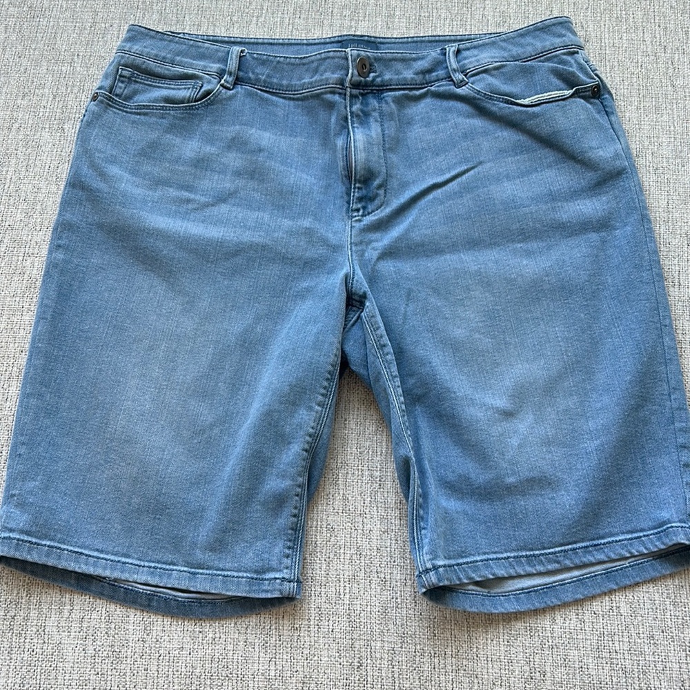 J.Jill blue denim shorts zip front Size 14